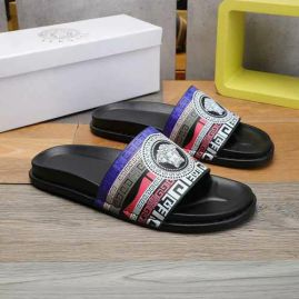 Picture of Versace Slippers _SKU822958398041951